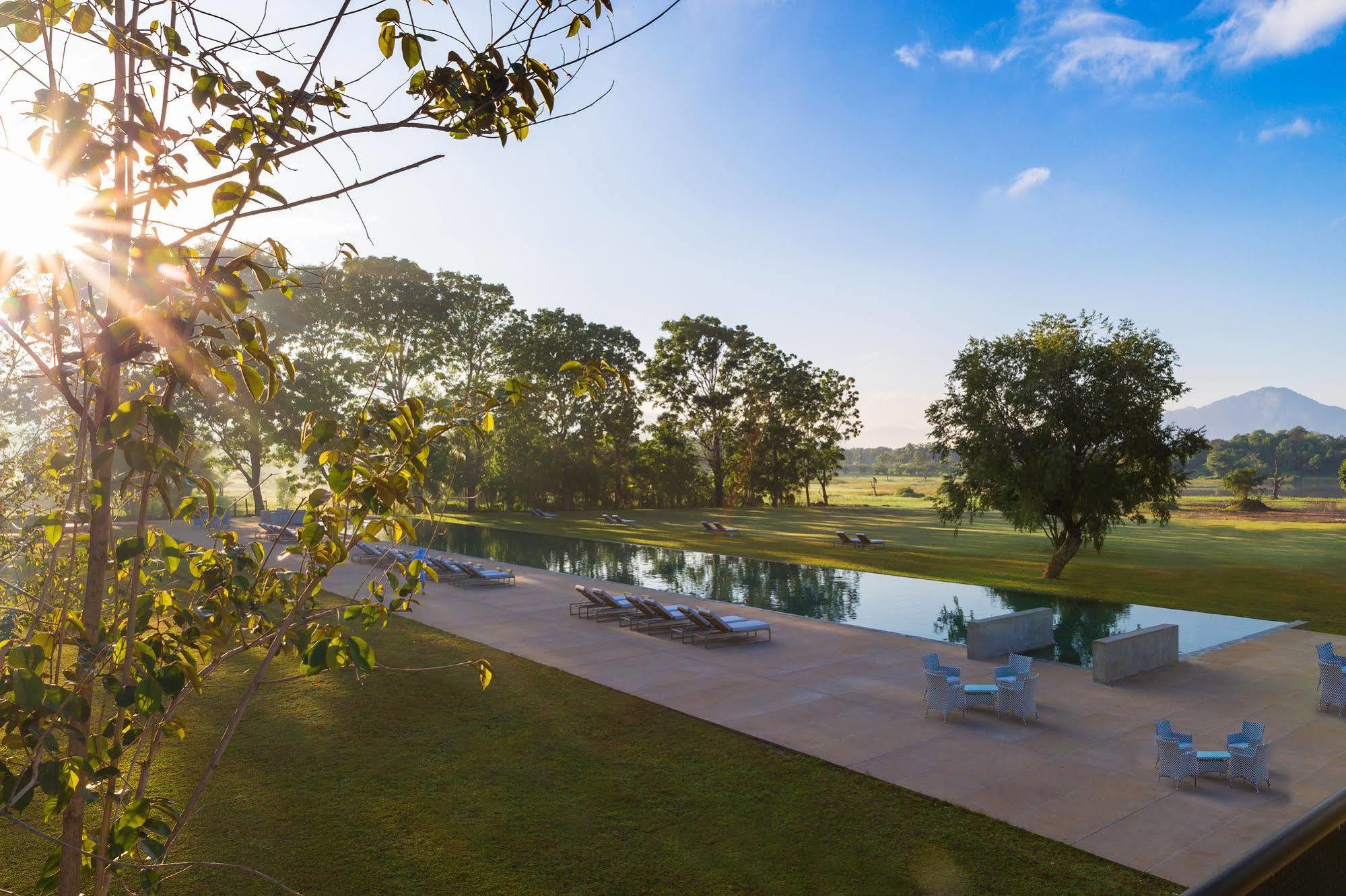 Jetwing Lake Dambulla Exterior photo